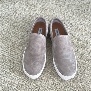 steve madden suede slip ons